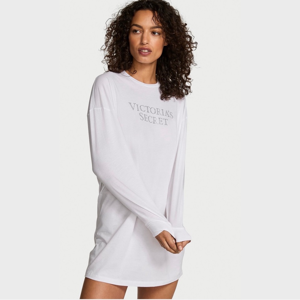 Victoria's Secret White Long-Sleeve Sleep Tee.